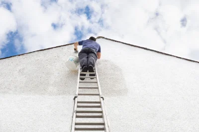 Peinture extérieure à Zilia — façades et ravalement
